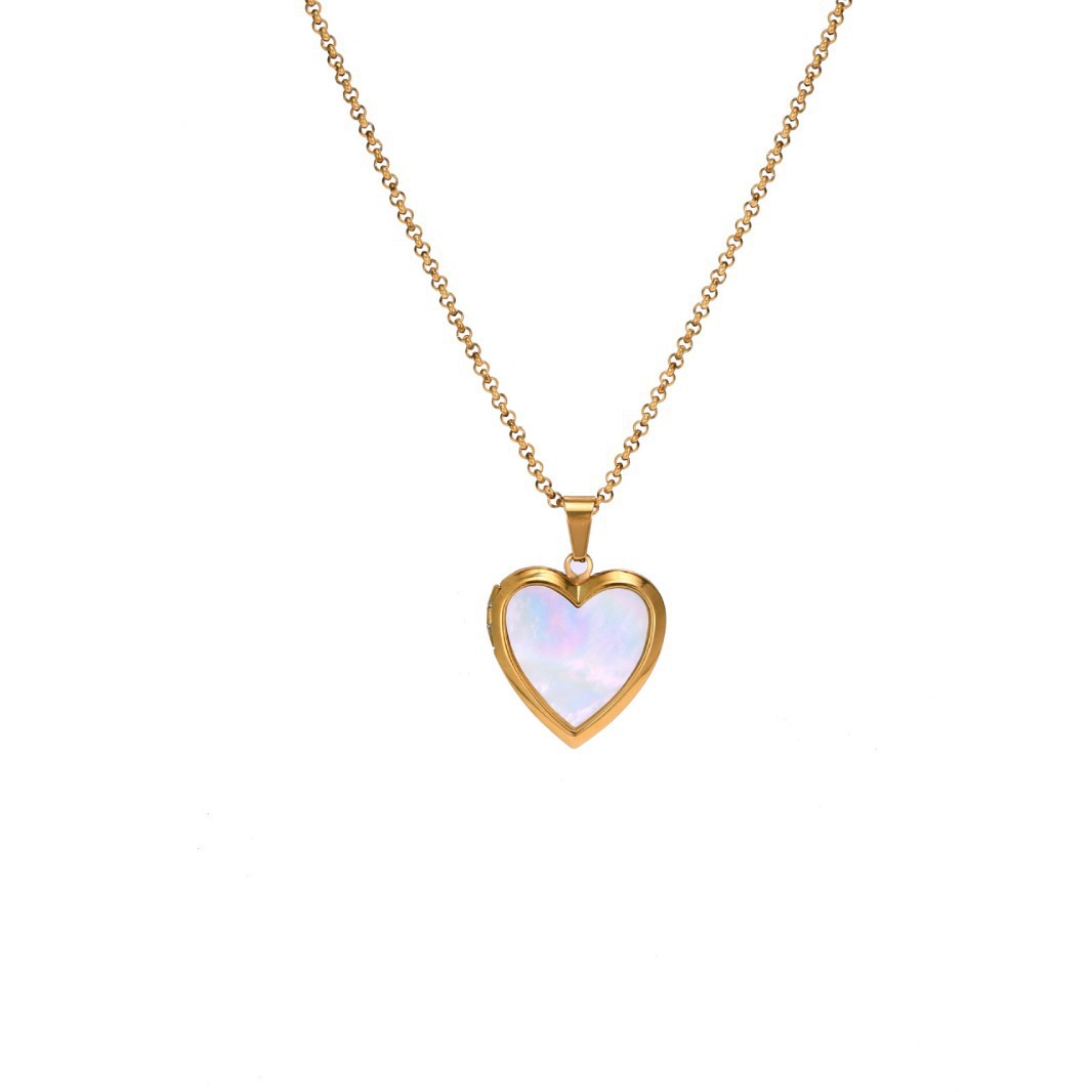 Golden heart shells