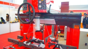 TQZ8560อุปกรณ์สร้างเครื่องยนต์อัตโนมัติ,เครื่องตัดคว้านที่นั่งวาล์วราคาที่แข่งขันความสมบูรณ์แนวตั้งให้ CN;GUA - Product Image 2