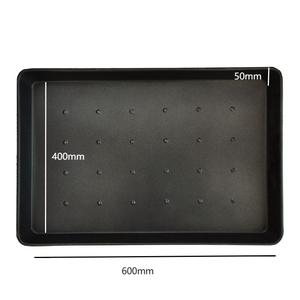 Küçük yükseltilmiş noktalar ile 0.7mm alüminize çelik yapışmaz dikdörtgen delikli levha Pan - Product Image 1