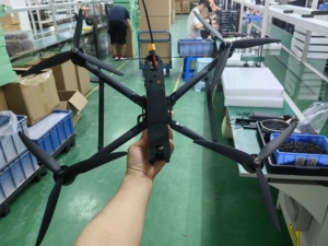 飛行距離が15〜20km、ペイロードが6kgのFPV 10インチで、AIおよびGPSポジショニング機能を装備できます。 - Product Image 6