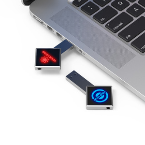 Uskysz Nhà Máy Sáng Tạo Độc Đáo Xách Tay Tam Giác Xe Key-Shape LED Light up USB Stick Chất Lượng Cao Quà Tặng Doanh Nghiệp USB flsh Ổ Đĩa - Product Image 5