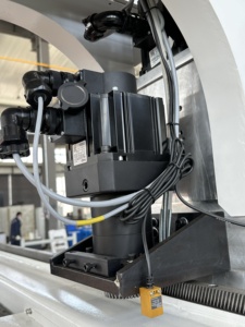 中国厂价柜门全自动重型数控ATC路由器JG-C12