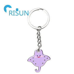 定制Manta Ray硬搪瓷包魅力钥匙链Llavero海洋生物动物夜光Sting Ray钥匙圈黄貂鱼钥匙扣