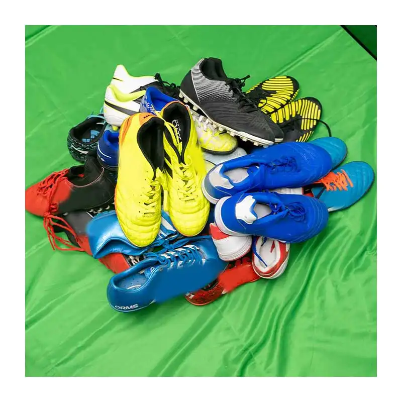 Use Soccer Trainer Stock Zapatos deportivos Fútbol Hombres usados para venta al por mayor