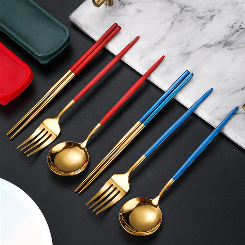 Red-gold