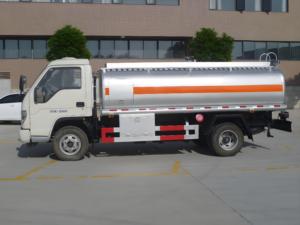 FOTON 98hp 4*2 <span class=keywords><strong>Euro</strong></span> 2 Tanker kamyon 3360mm dingil mesafesi 6L yakıt deposu