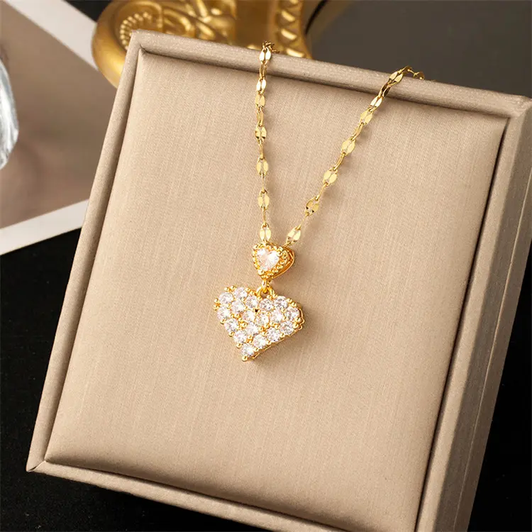 Großhandel New Sweet Edelstahl Zierliche Frauen Modedesigns Diamond Lover Heart Choker Halsketten