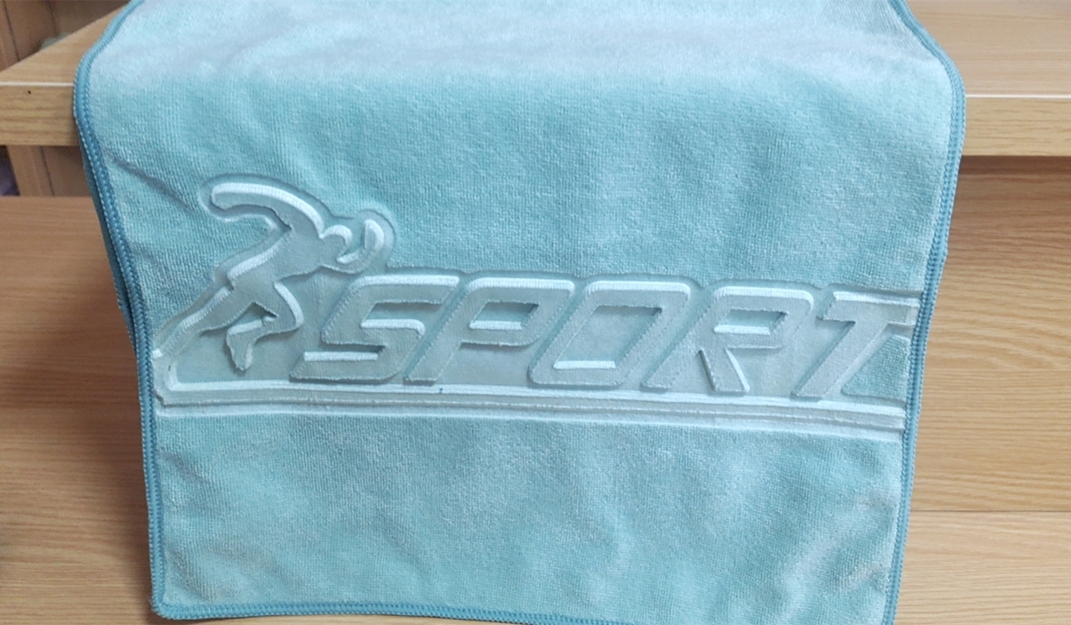 Custom / Stock 3D Logo Towels Microfiber Tridimensional Emboss for Hand Face Bath Set Washcloth Sports Gym Sweat Salon Spa Gift