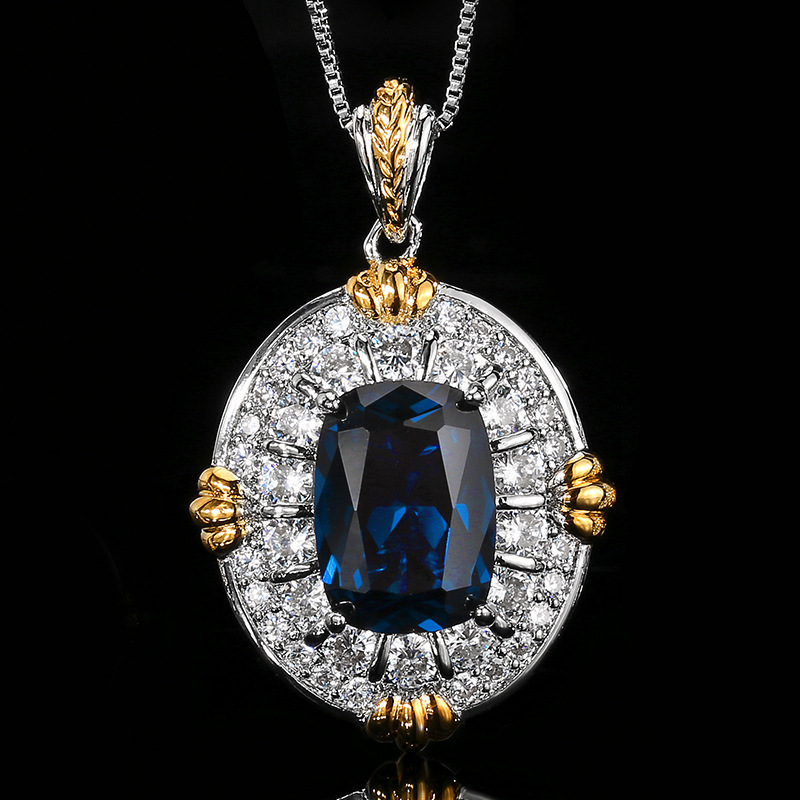 Pendentif cristal pointu bleu avec chaîne vénitien.