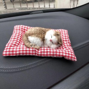 Gerçekçi uyku kedi güzel peluş kedi hayvan oyuncaklar oturma odası araba dekorasyon peluş kedi ile aktif karbon adsorbe kokuları