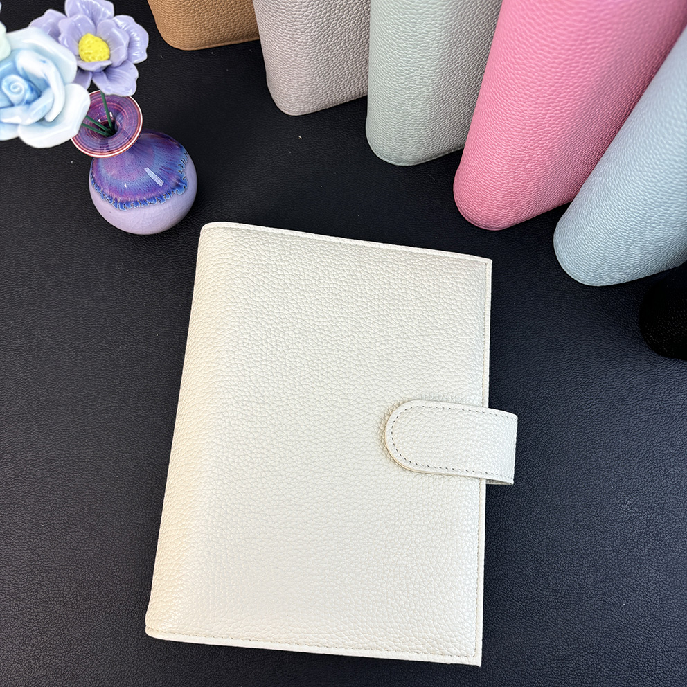 Couverture de galets beige