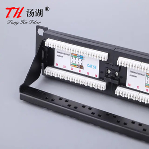 用于UTP跳线网络配线架的带背杆的24端口Cat6 Cat5配线架