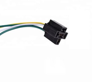 Yüksek kaliteli araç GPS araç takip cihazı gerçek zamanlı izleme GSM konumlandırma App parça görünümü stokta! - Product Image 1