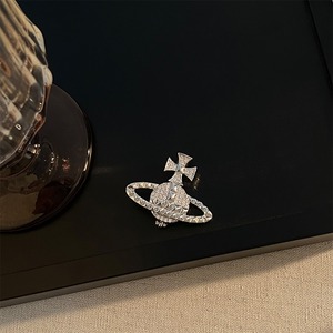 High-End New Fashion Simple Temperament Corsage <strong>Saturn</strong> <strong>Brooch</strong> with Exquisite Diamond Pattern Super Flash Luxury Corset Design - Product Image 5