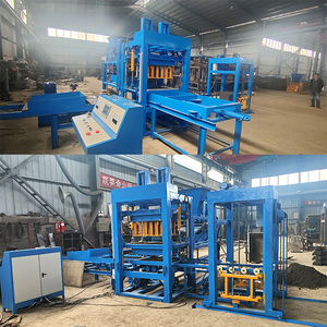 La máquina automática de bloques de pavimentadora de Dubái con sistema hidráulico QT 4-15 hace ladrillos huecos a partir de un motor componente de núcleo de cemento - Product Image 4