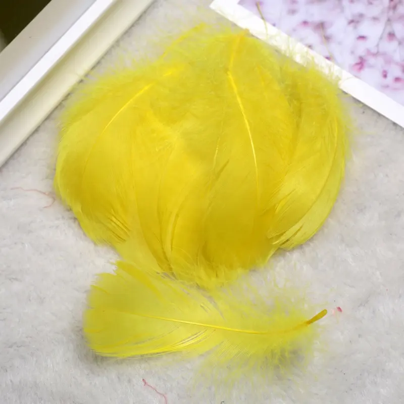 High Quality Goose Feather Nagoire for Wedding Party Decorations 6-12 cm Dyed Goose Feathers Wholesale Carnival Decorations