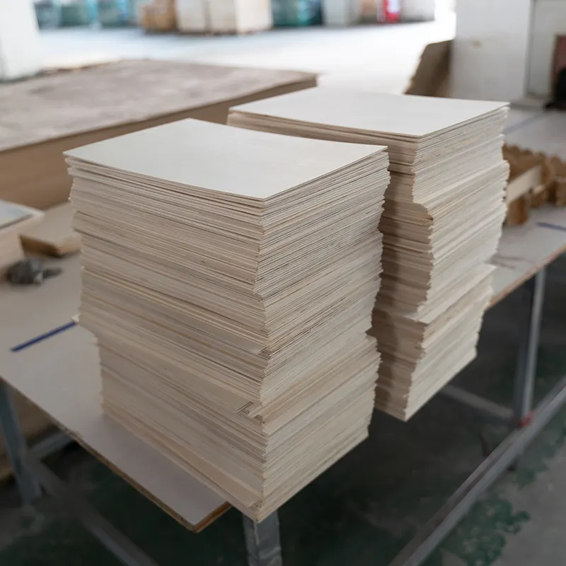 OEM ODM Factory Wholesale Price 3mm Laminated Basswood Birch Beech Plywood Board Wood Planks For Crafts