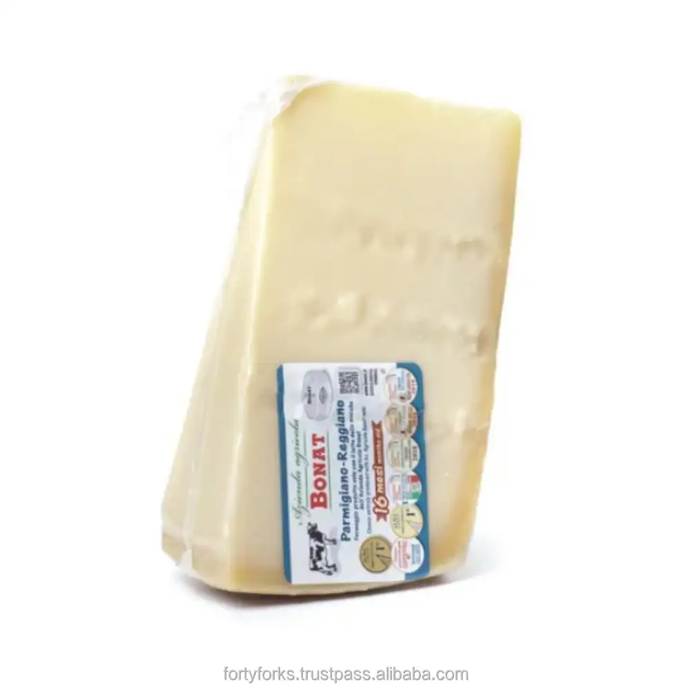 Formaggio Parmigiano Reggiano DOP 16 mesi stagioni prodotti lattiero-caseari made in Italy di alta qualità