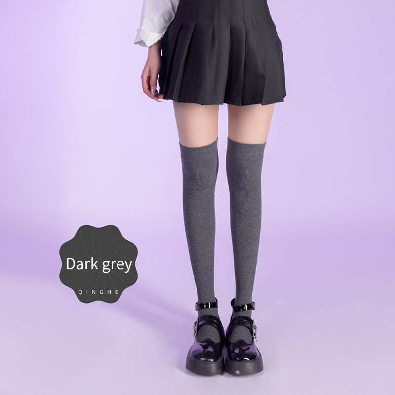Gris foncé