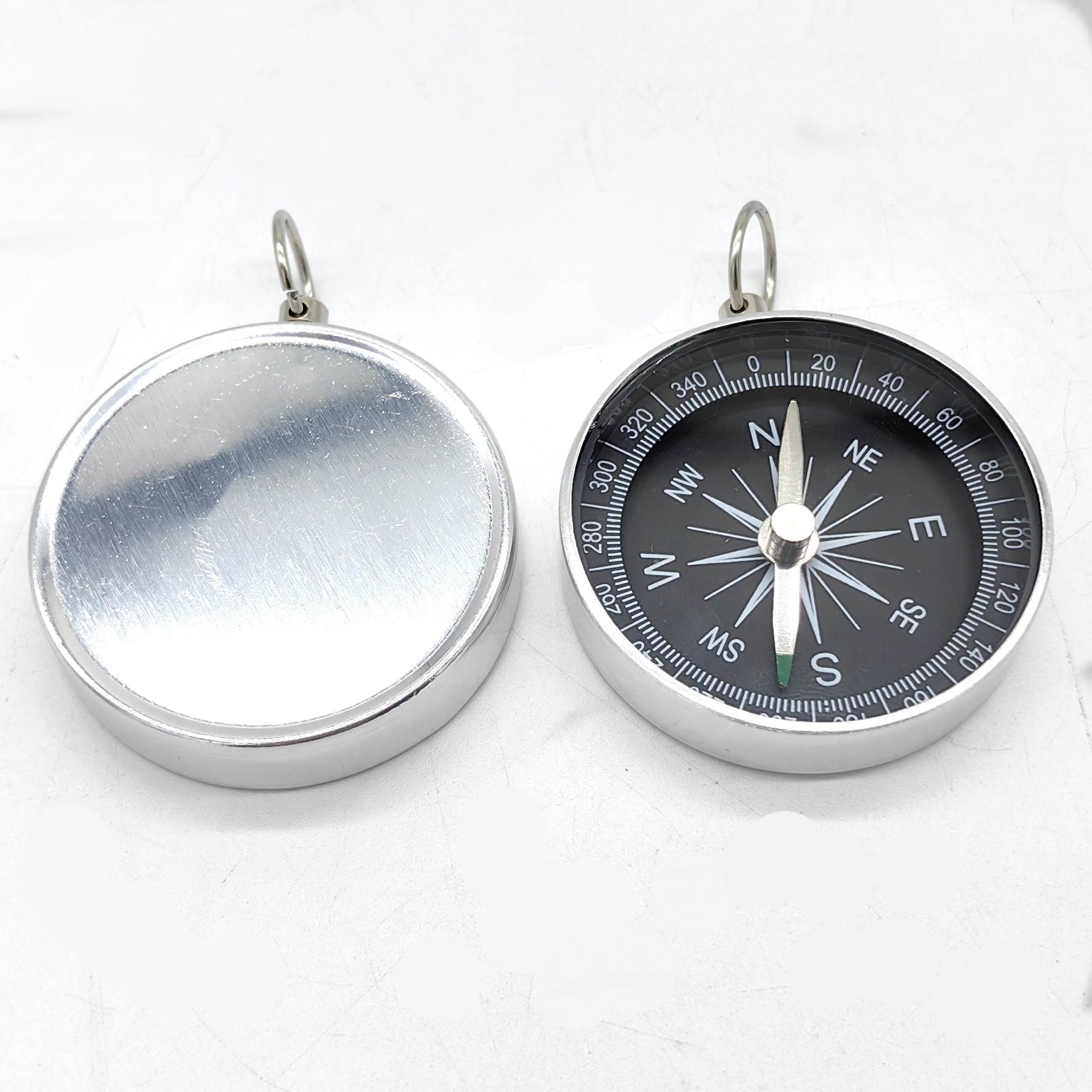 Couleur acier inoxydable