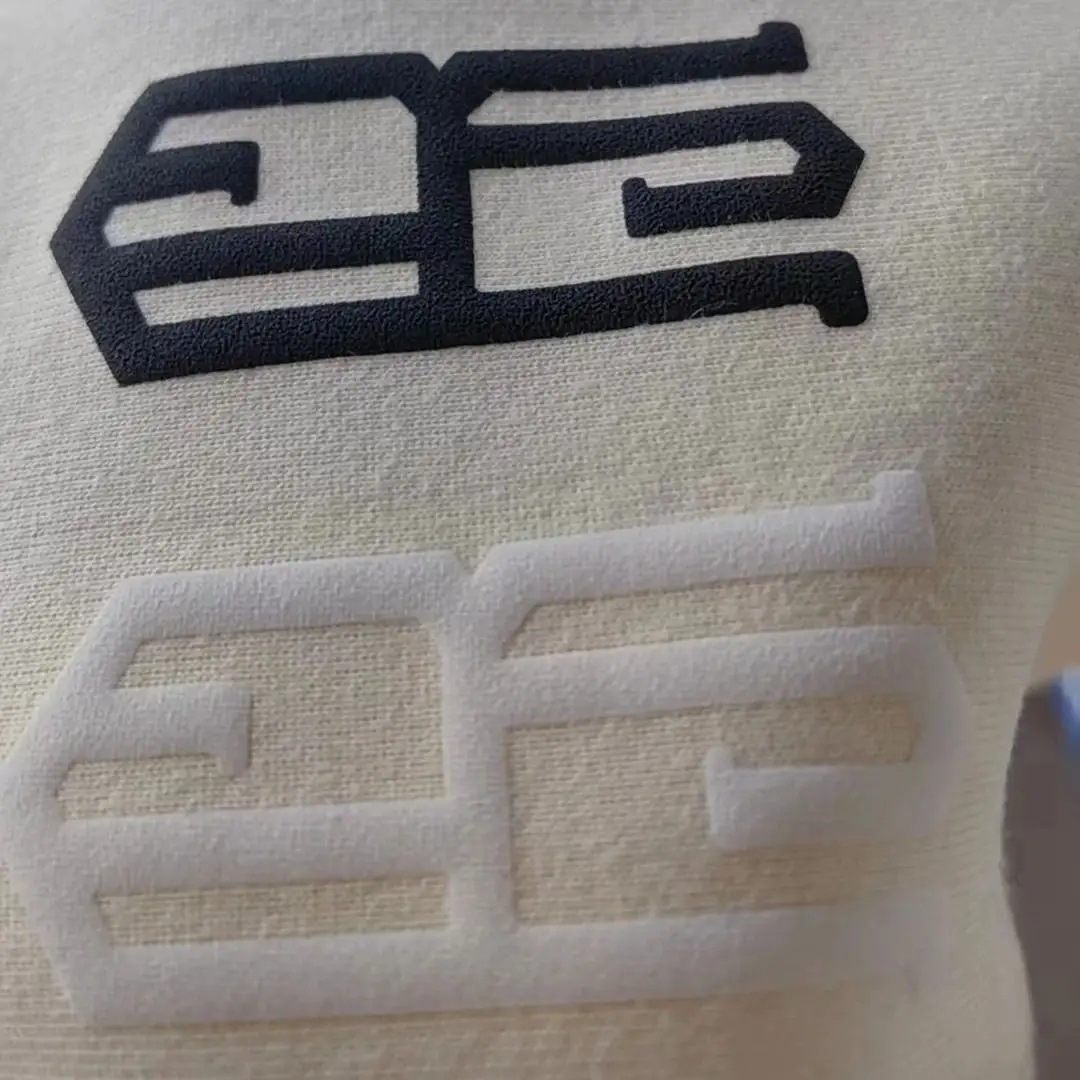 Transferencia de calor personalizada de dibujo monocromático profesional de fábrica para camisetas vinilo de transferencia de calor de hojaldre 3D