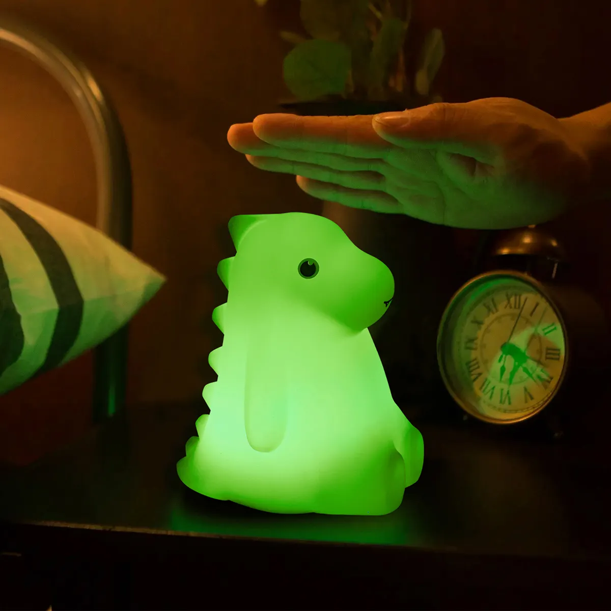 Hete Verkoop Nachtlampje Schattige Dinosaurus Klap Licht Voor Baby Voor Woonkamer Of Slaapkamer Meubels