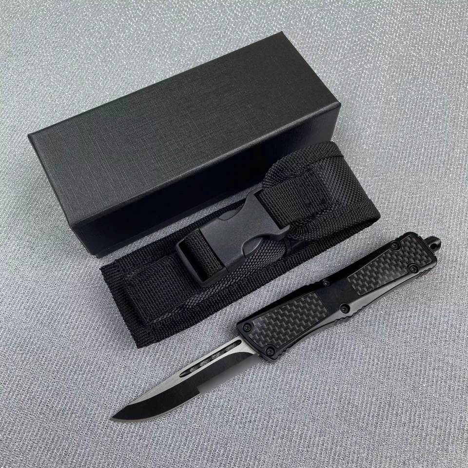 Tête ronde noire avec T