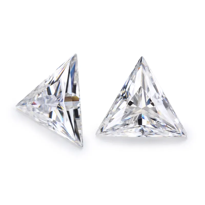 Diamant synthétique de couleur blanche coupe triangle Prix par carat Moissanite en vrac
