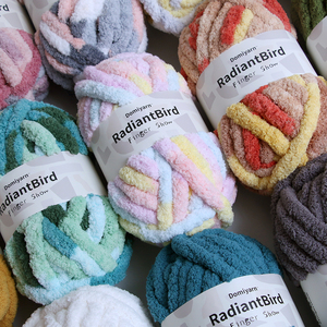 Domi Thương Hiệu Tùy Chỉnh Đầy Màu Sắc Chân Không Đóng Gói Ngón Tay Hiển Thị 226G Cho Crochet Đệm Chăn Chunky Chenille Sợi - Product Image 2