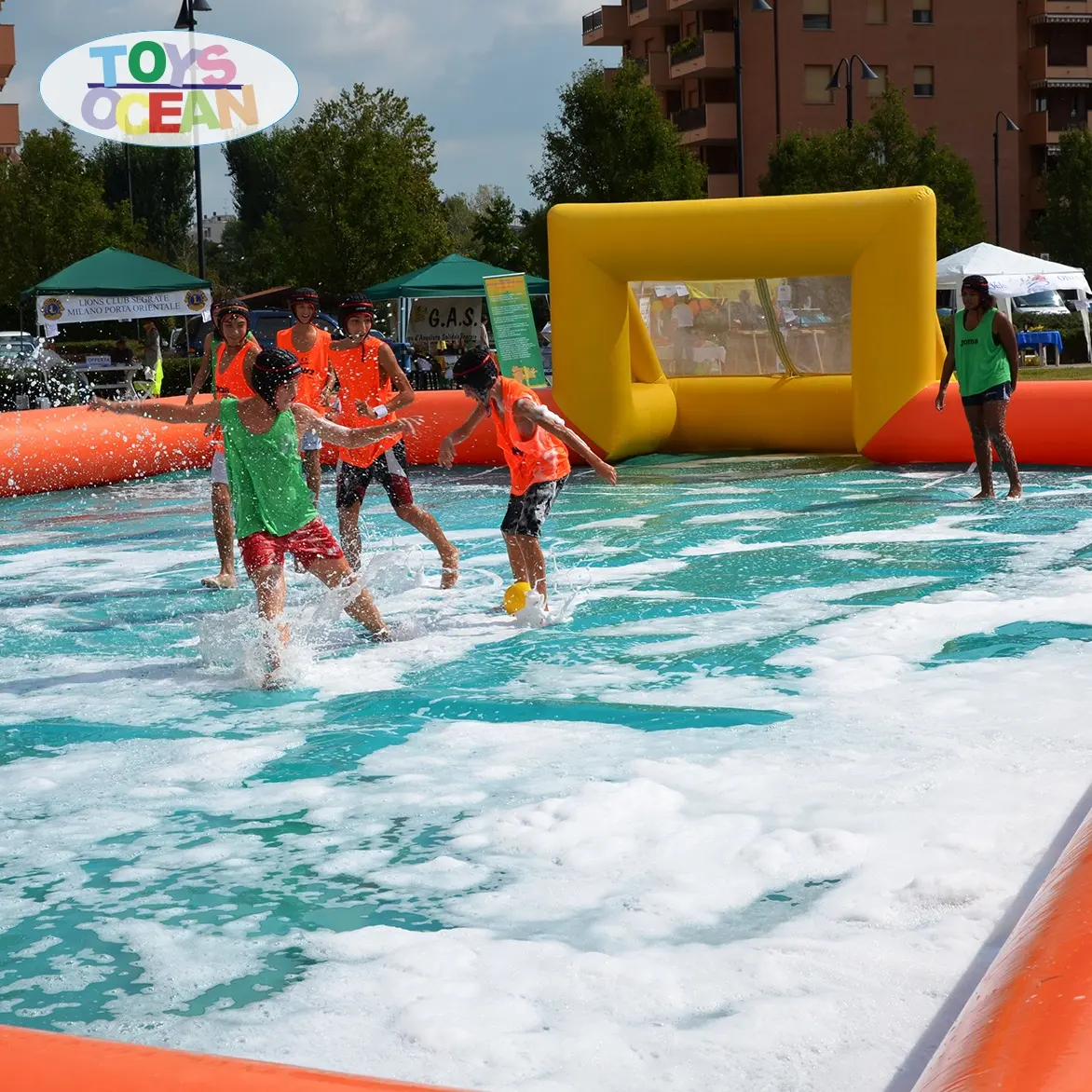 Inflable jabón deporte zona agua fútbol campo de fútbol para la venta