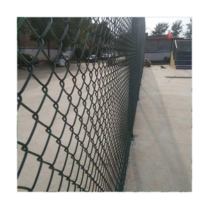 Rete di ferro rivestita verde personalizzabile di rete metallica per stadio di recinzione per parco giochi rete di sicurezza con recinzioni in ferro e collegamento a catena in acciaio - Product Image 2