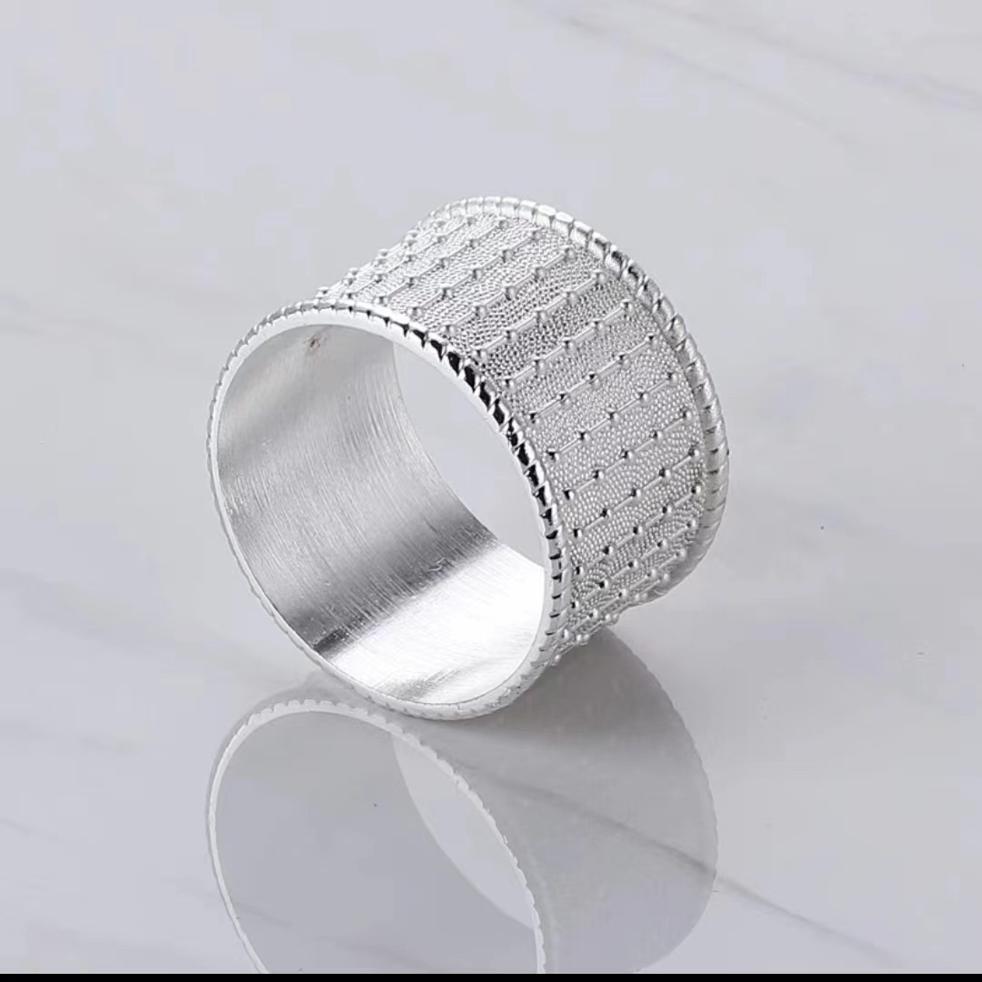 Rond de serviette à pois argenté