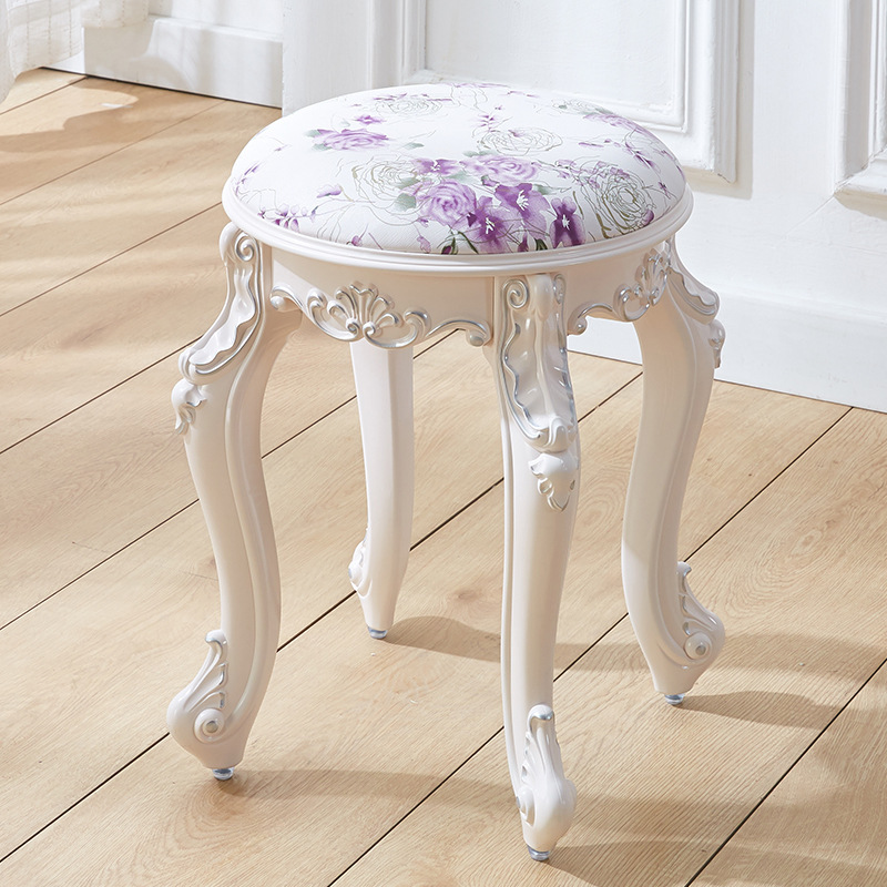 Tabouret rond en cuir floral violet peint argenté, hauteur 43 cm