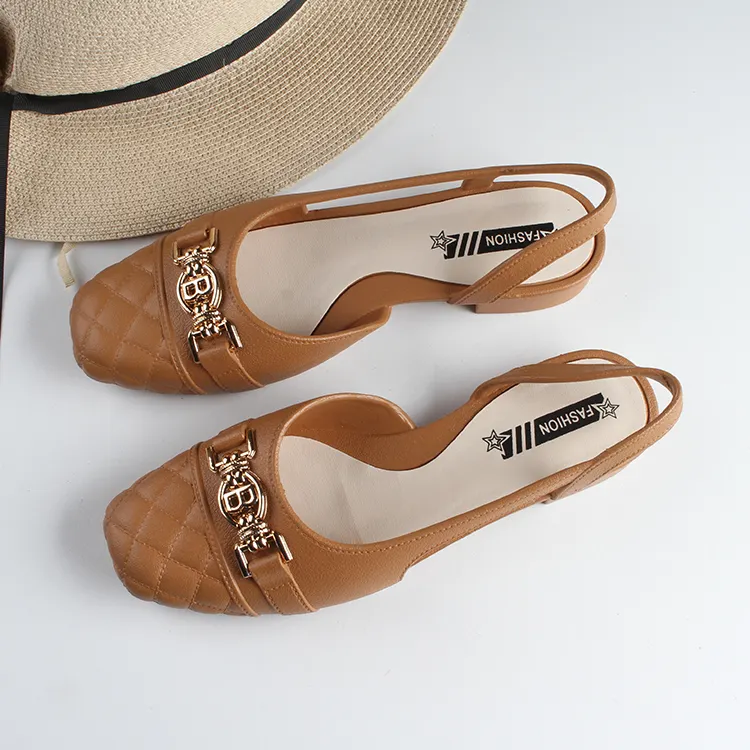 2022 scarpe da donna firmate sandali da donna di nuova moda scarpe da muli piatte con fibbia in metallo semplice
