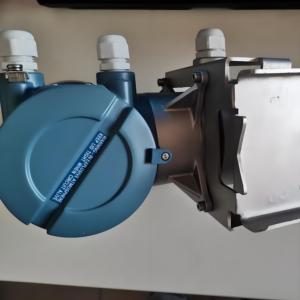 Stokta Emerson Micro Motion Coriolis 2700 1700 kütle akış ölçer HART ile Multivariable akış ve yoğunluk verici 4-20ma - Product Image 3