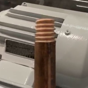 Máquina automática para hacer palos de escoba con tornillo cortador de mango que forma hilo de varilla de madera a la venta - Product Image 5