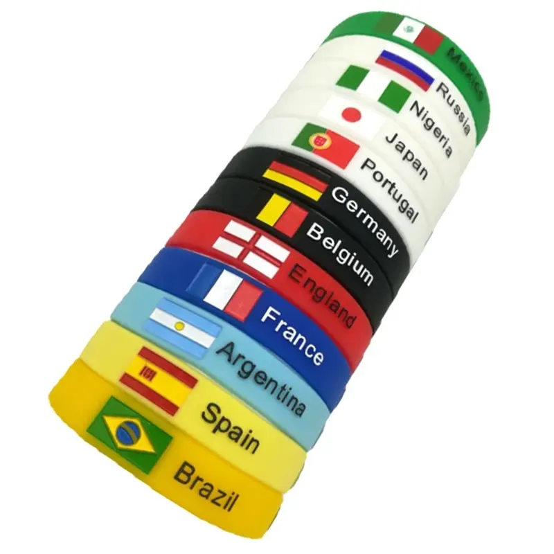 Конкурентоспособная цена 2023, Спортивный Футбольный праздник, сувенирные подарки, силиконовый браслет с флагом страны для Кубка мира