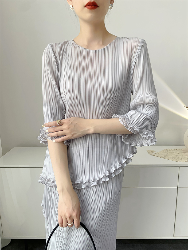 Light gray-top