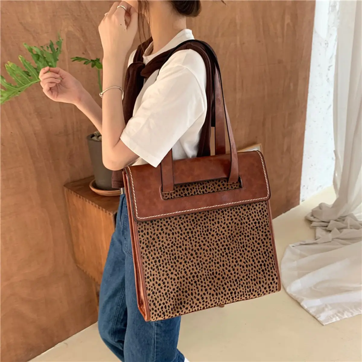 2024 Ins gran oferta Vintage estilo europeo y americano estampado de leopardo bolso de hombro de gran tamaño bolso de mano diseñador de lujo Pu cuero