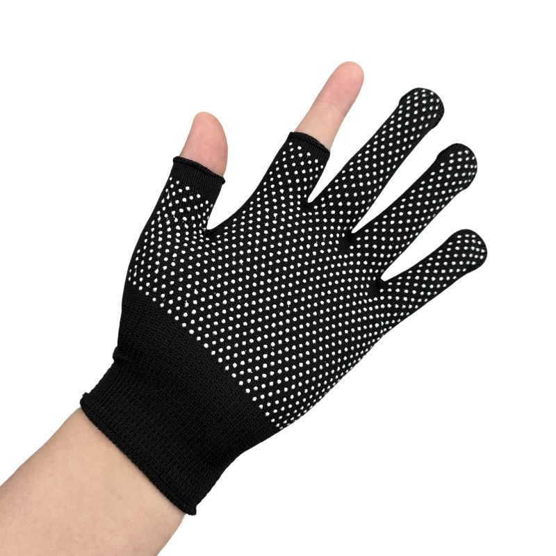 Black dotted glue on two fingers TC221A