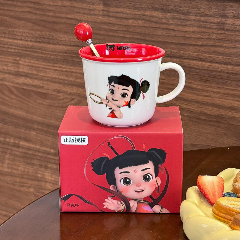 สีแดง (พร้อมช้อน)