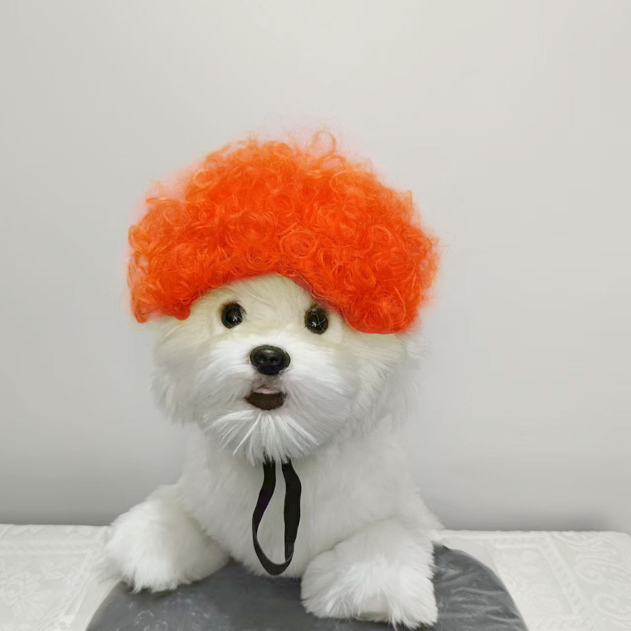 Dog wig with spiky orange hair (40g)