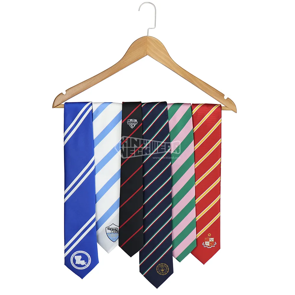 Polyester Fußball-Team Necktie Streifen Basketball individuelle Verbündungs-Club-Logo Halsketten Gewebte Bindungen