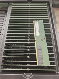 Modulo di memoria MTC16C2085S1UC56B DDR5 32GB 5600 2 rx8 RAM Server che esegue memoria IC MTC16C2085S1UC56BG1 BC - Product Image 2