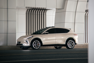 Dört tekerlekten çekiş IM 2023 <span class=keywords><strong>LS7</strong></span> 90Kmh Elite edition çin saf elektrik yeni enerji araçları SUV 5 koltuklar kullanılmış araba