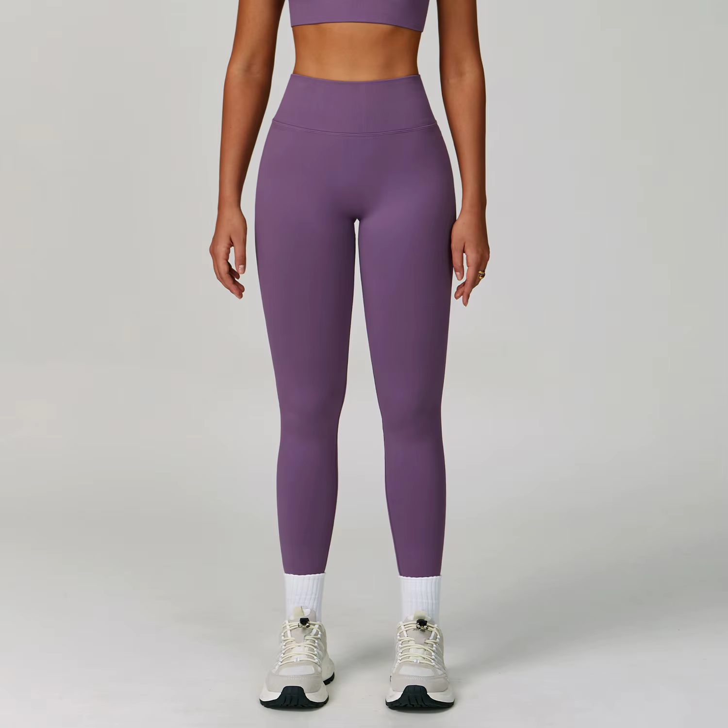 Pantaloni viola