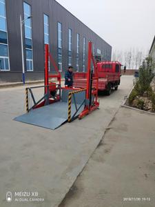 <strong>Loading</strong> and <strong>Unloading</strong> Lifting <strong>Platform</strong> <strong>Loading</strong> Capacity 2 Tons <strong>for</strong> Container Mobile <strong>Unloading</strong> <strong>Platform</strong>