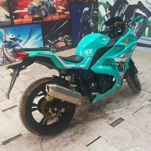 250cc motorlu, güçlü ve dinamik ikinci el motosiklet Ninja 250. - Product Image 2