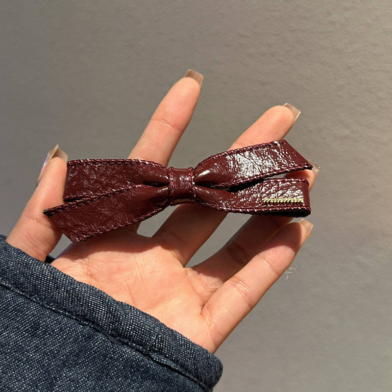 สีแดงไวน์