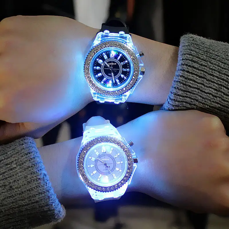 Reloj de cuarzo con esfera grande LED para mujer y hombre, pulsera luminosa de moda, con diamantes de imitación